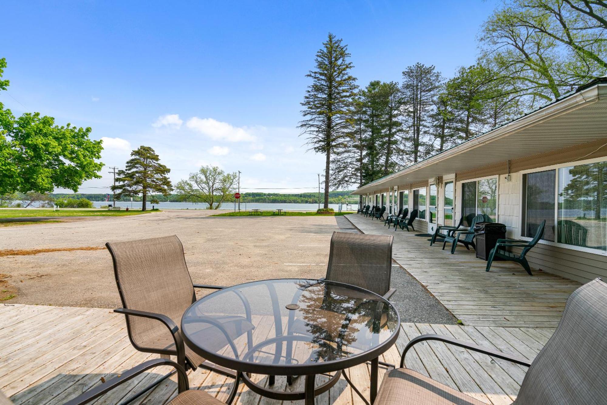 East Jordan South Arm Retreats 모텔 외부 사진