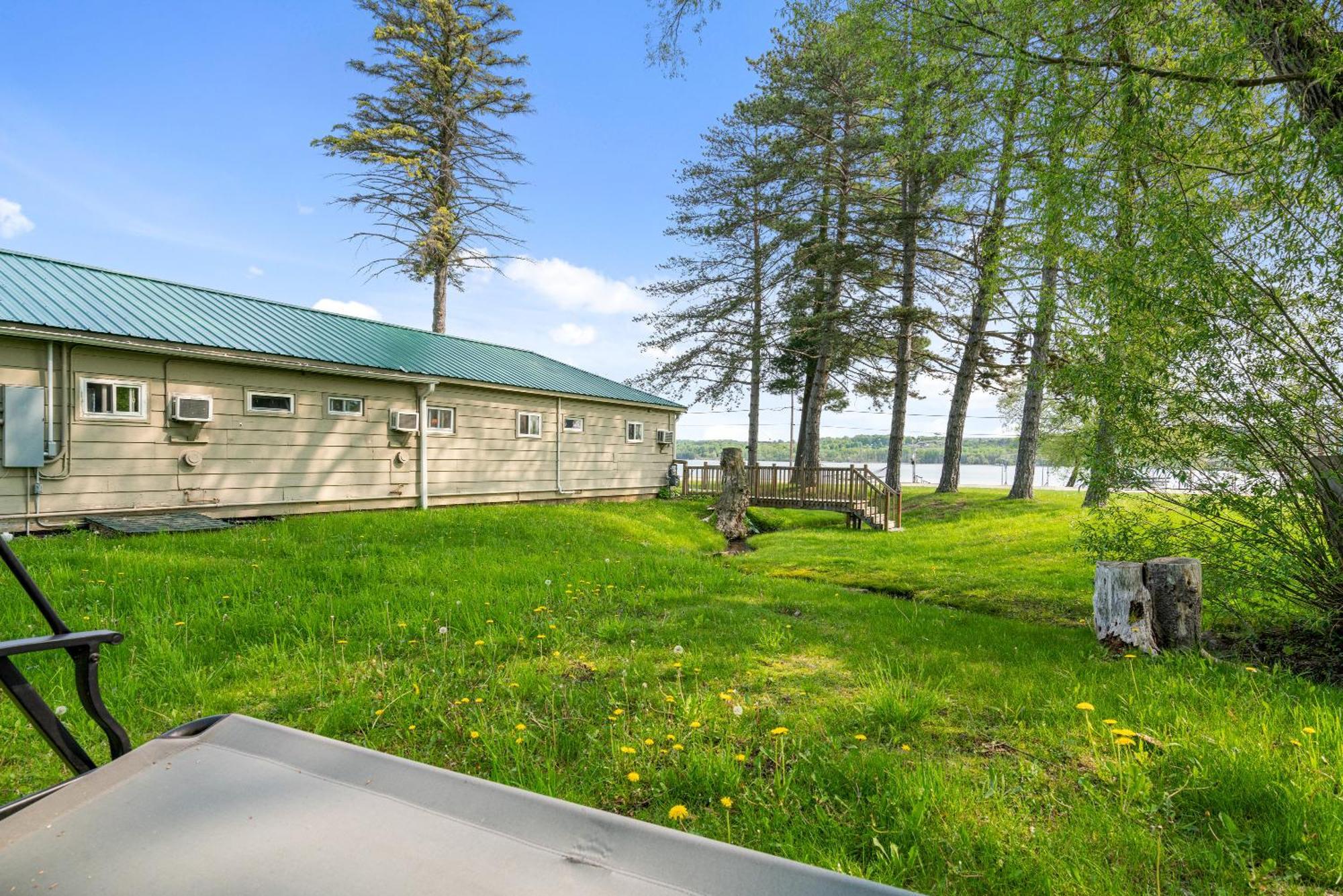 East Jordan South Arm Retreats 모텔 외부 사진