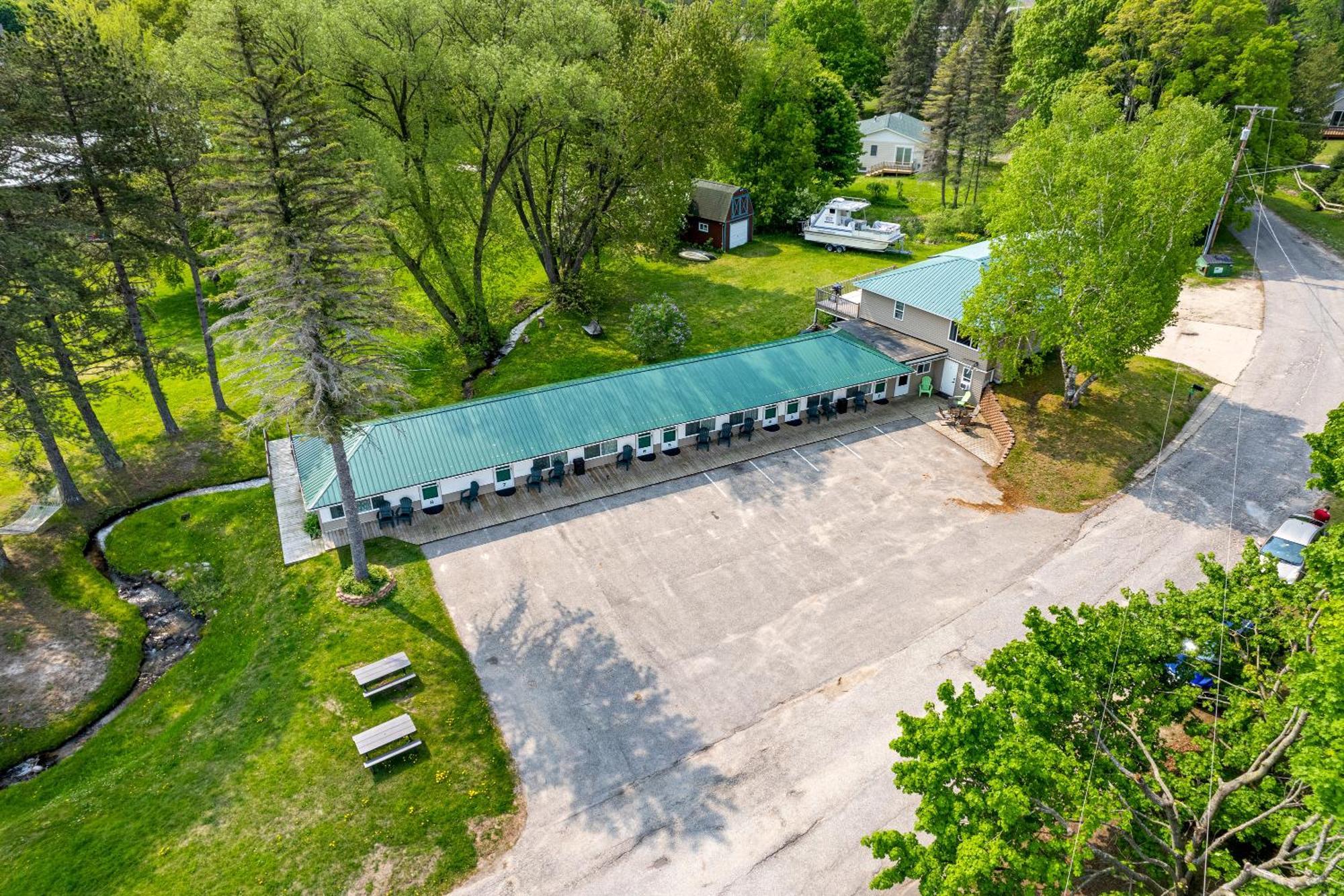 East Jordan South Arm Retreats 모텔 외부 사진