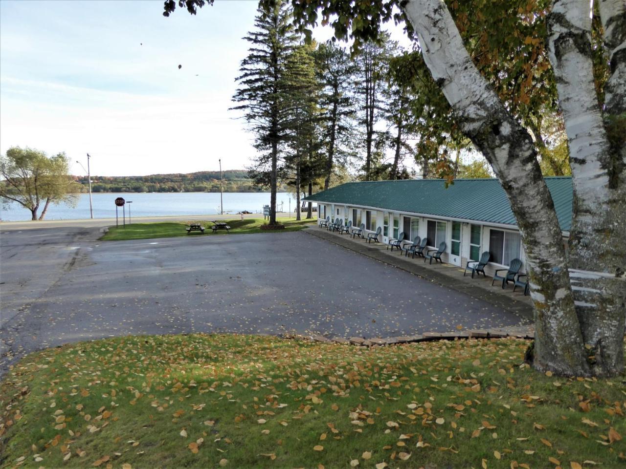 East Jordan South Arm Retreats 모텔 외부 사진